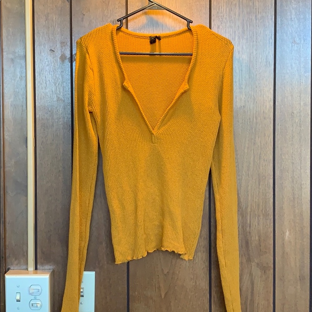 Out From Under UO V-neck sweater top